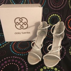 Daisy Fuentes Silver Strappy Heels